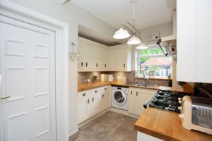 Kitchen- click for photo gallery